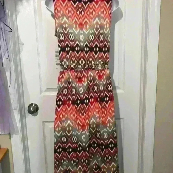 NWT NY Collection Embellished V Neck Midi Dress - Picture 4 of 5